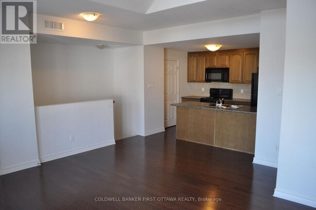 Building Photo - 103 Fraser Fields Way