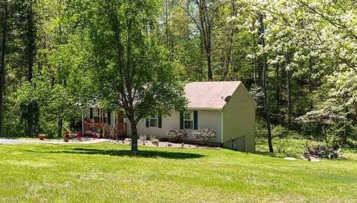 Primary Photo - 4 br, 3 bath House - 317 Larkspur Road