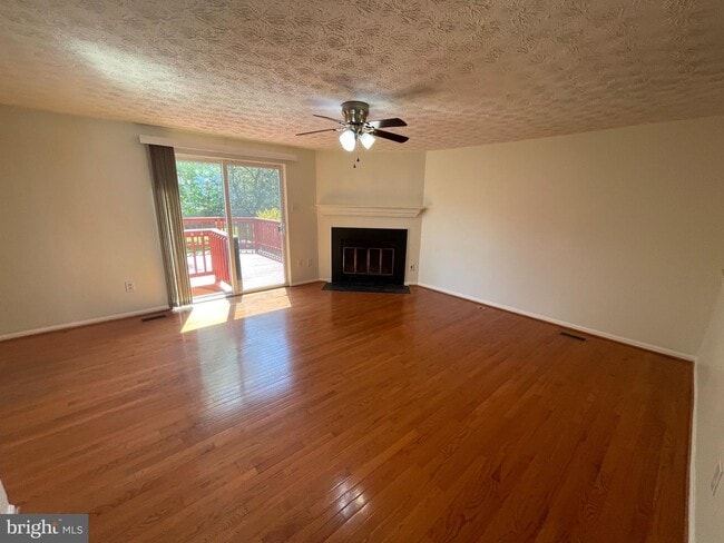 Building Photo - 15407 Norwalk Ct