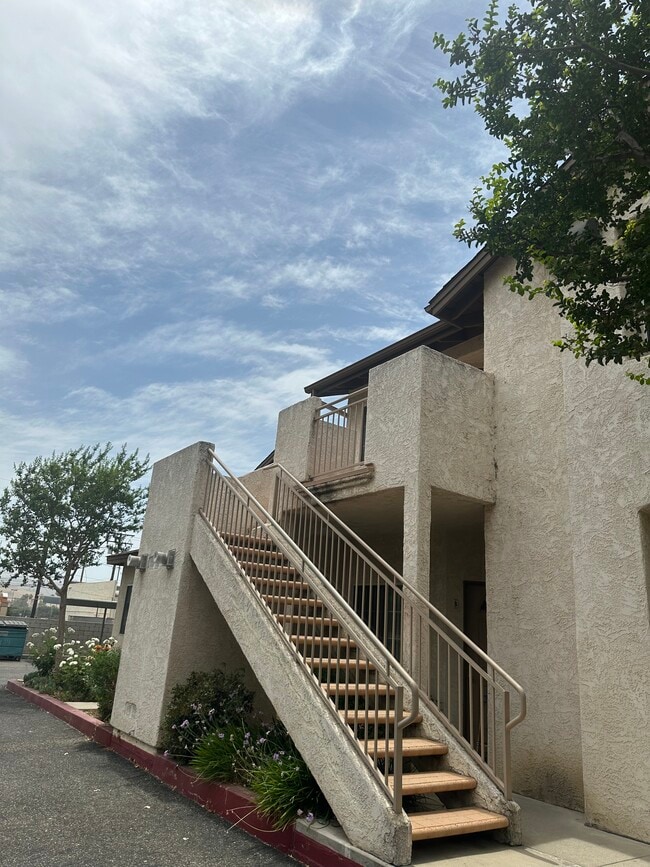 Building Photo - 4438 Apricot Rd