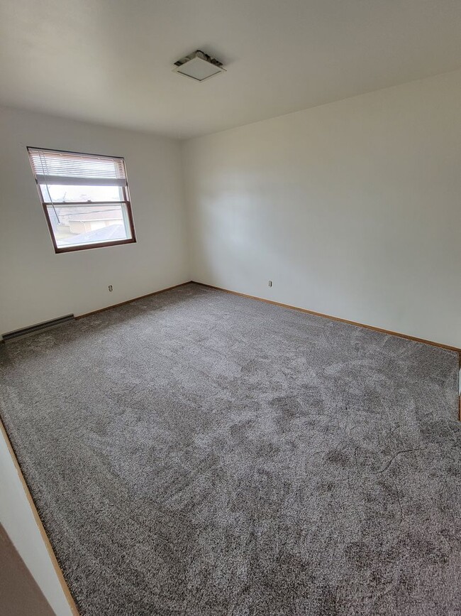 Foto del edificio - 1727 Silvercrest Dr