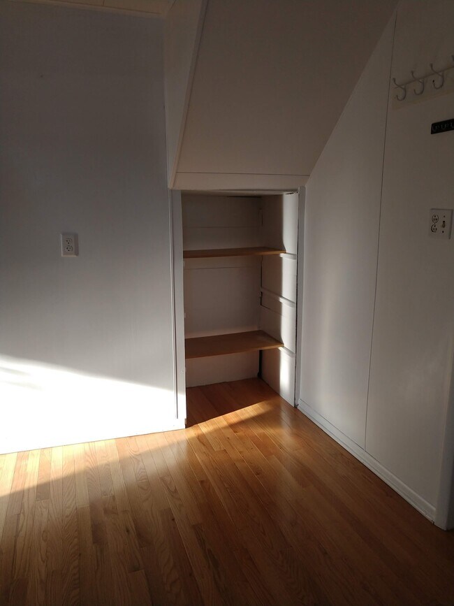 Kitchen - 200 W Mill St