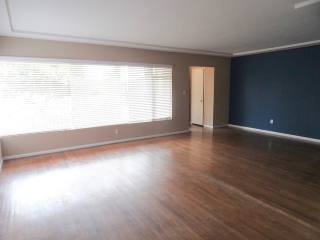 Building Photo - 1058 Wilbur Ave