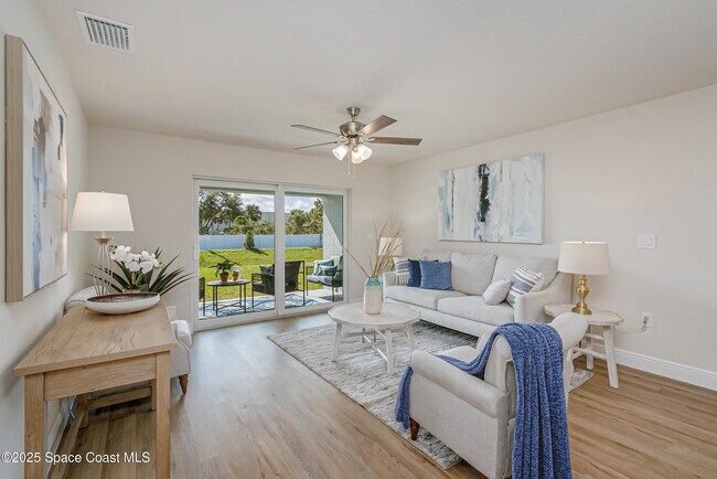 Foto del edificio - 167 Hidden Woods Place