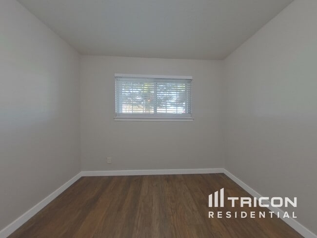 Building Photo - 6900 Coronation Ct