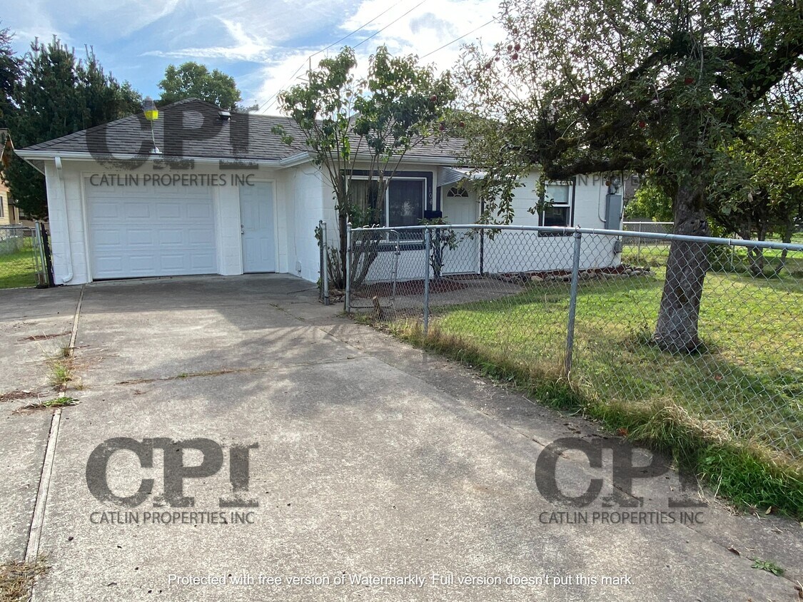 Foto principal - 104 Division St