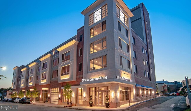 Building Photo - 24 Cricket Avenue Unit 1B-713