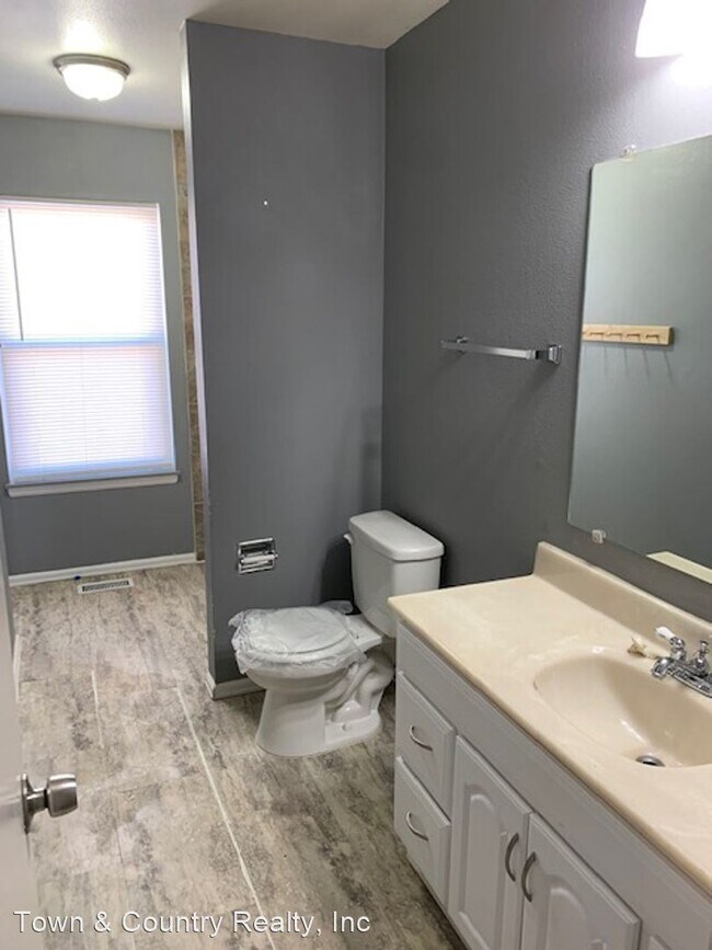 Building Photo - 4 br, 2 bath House - 4575 Monica Drive