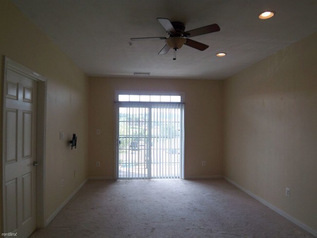 Foto del edificio - 21222 McFadden Sq
