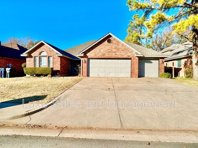 Foto del edificio - 17521 Cranbrook Rd