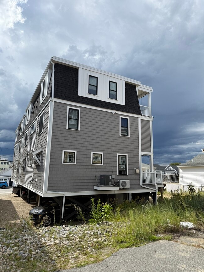 Building Photo - 57 Railroad Ave