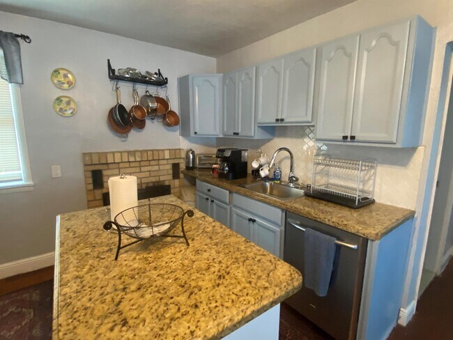 Foto del edificio - 1200 13th Ave N