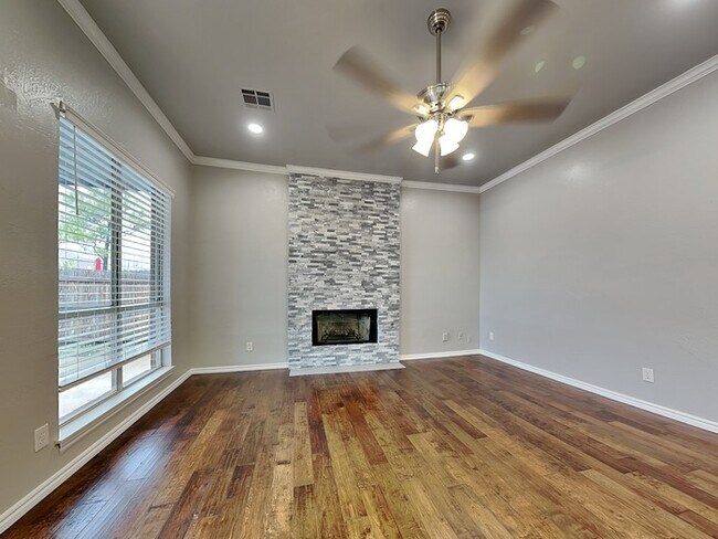 Building Photo - 17113 Bedford Dr