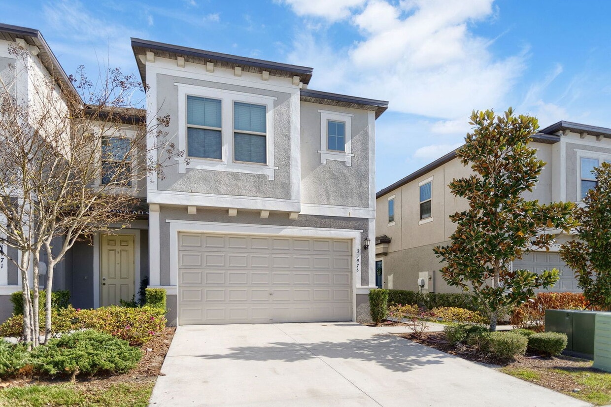 Photo - 31975 Blue Passing Loop