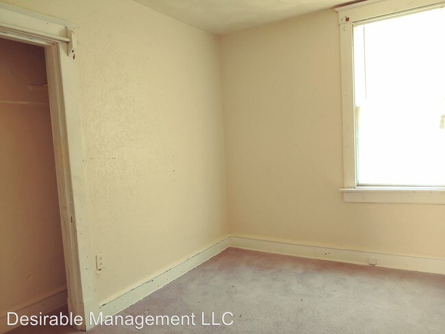 Building Photo - 1 br, 1 bath House - 306-1/2 Hollywood Avenue