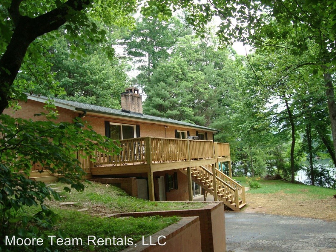 Primary Photo - 5 br, 3 bath House - 25 Old Heywood Rd