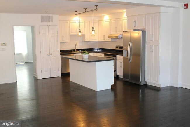 Foto del edificio - 60 W State St