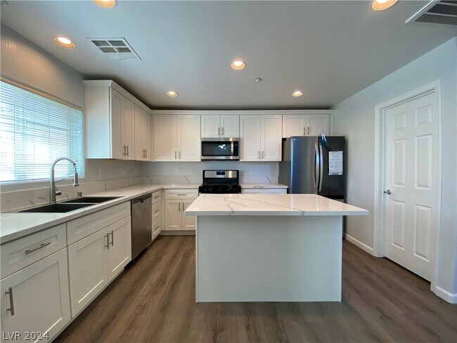 Building Photo - 9124 Palatial Palette Ct