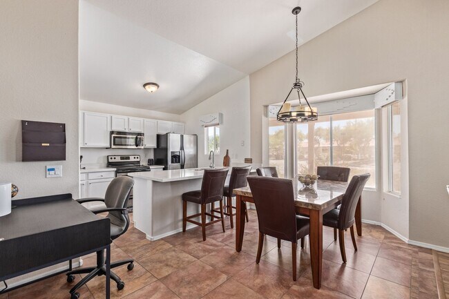 Foto del edificio - Inviting Home in Gated 55 Plus Community!!