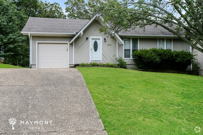 Building Photo - 123 Almond Cove