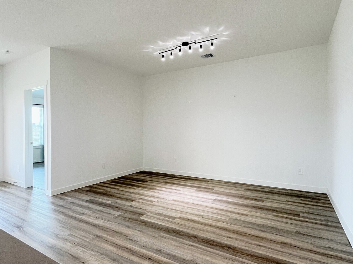 Foto principal - 3231 Langley Bnd Ln