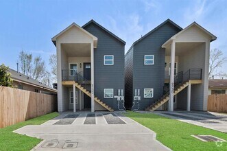 Building Photo - 9730 Tuffly St