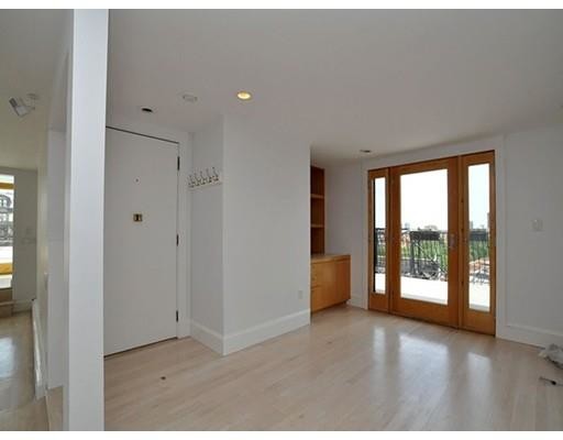 Building Photo - 362 Commonwealth Avenue