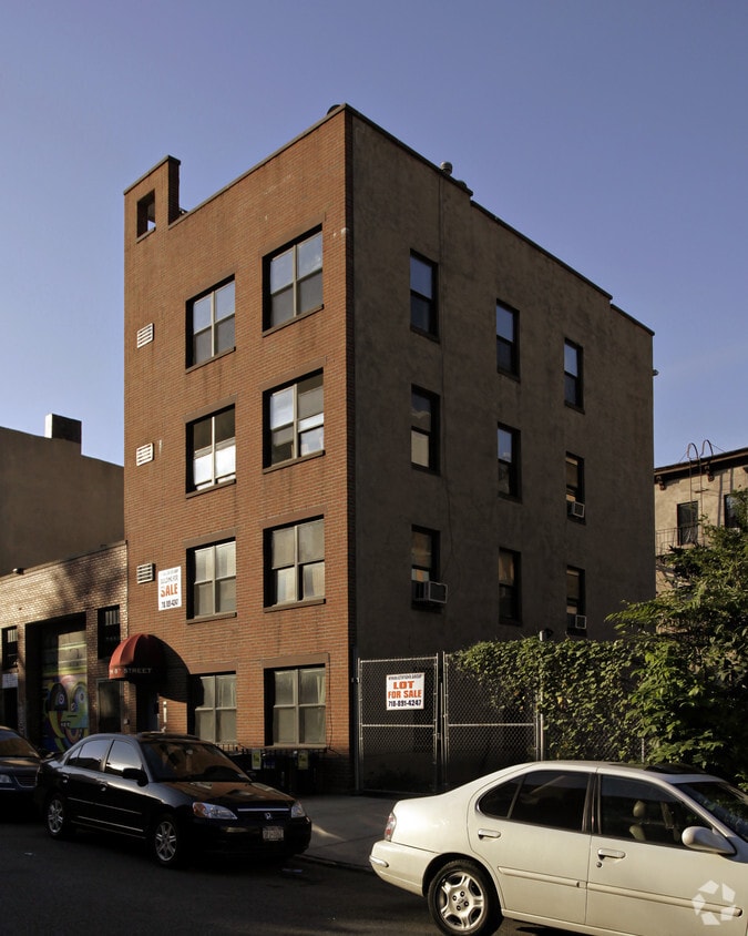 Primary Photo - 68 N 8th St