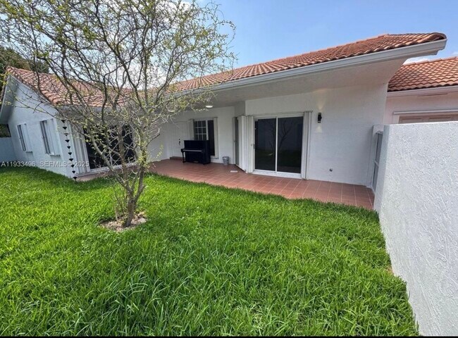 Foto del edificio - 8754 NW 149th Ter