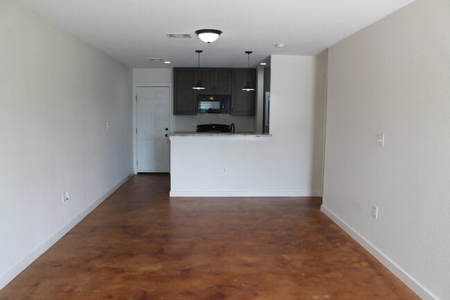 Building Photo - 301 E Bowie St