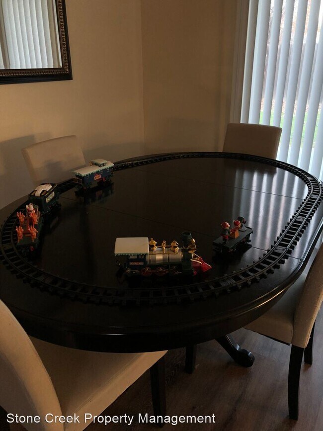Foto del edificio - 3 br, 2 bath House - 1642 Steinbeck Dr.