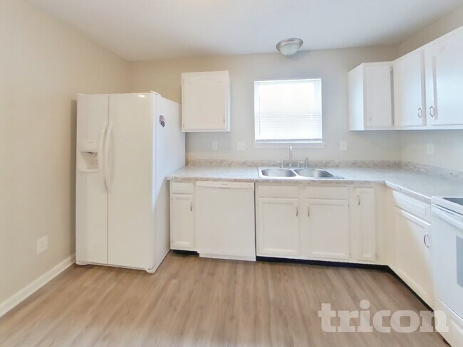 Foto del edificio - 9546 Gull Lake Dr