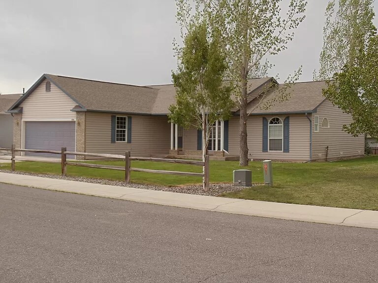 1974 Jupiter Dr, Montrose, CO 81401 House Rental in Montrose, CO