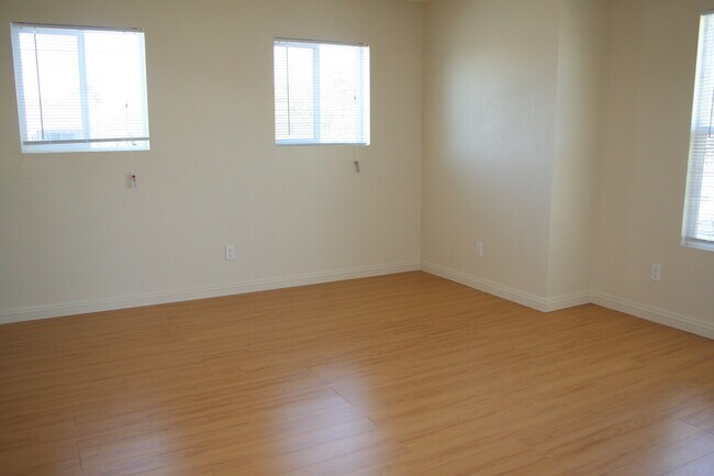 Foto del edificio - 11640 208th St