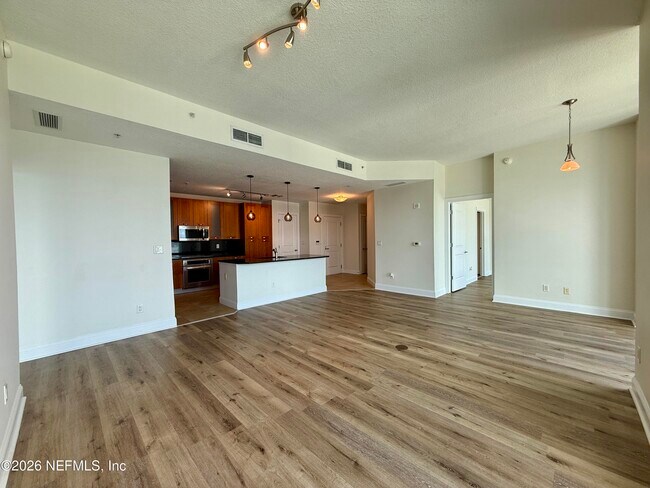 Foto del edificio - 1431 Riverplace Blvd