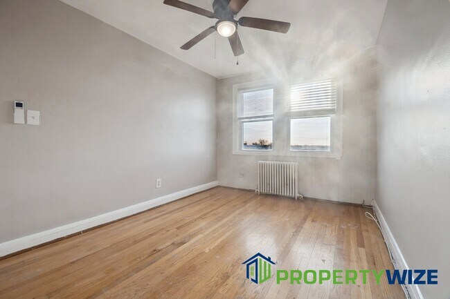 Foto del edificio - 5961 Benton Heights Ave