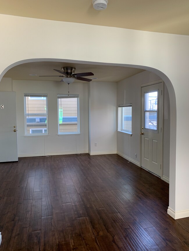 Building Photo - 2053 Gilman Dr W