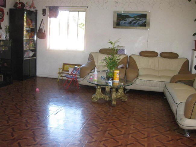 Interior - 19212 Bryant St