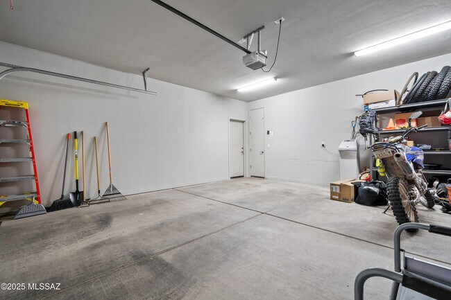 Building Photo - 7526 E Chalkboard Ct