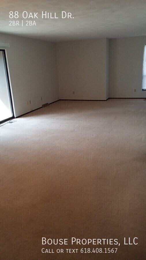 Foto del edificio - 88 Oak Hill Dr