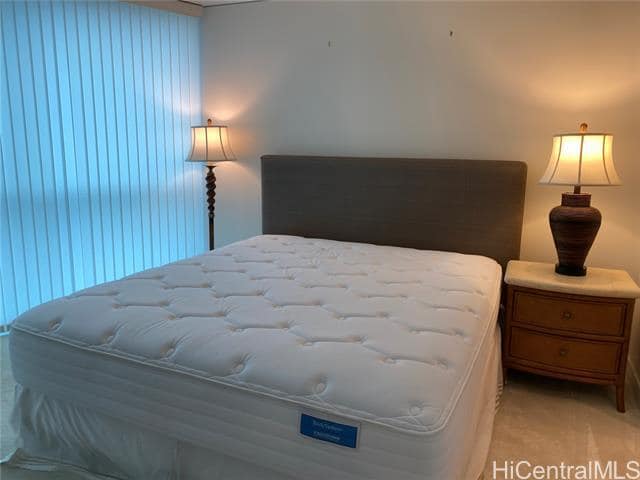 Building Photo - 1177 Queen St