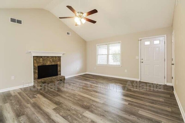 Building Photo - 205 Mills Dr
