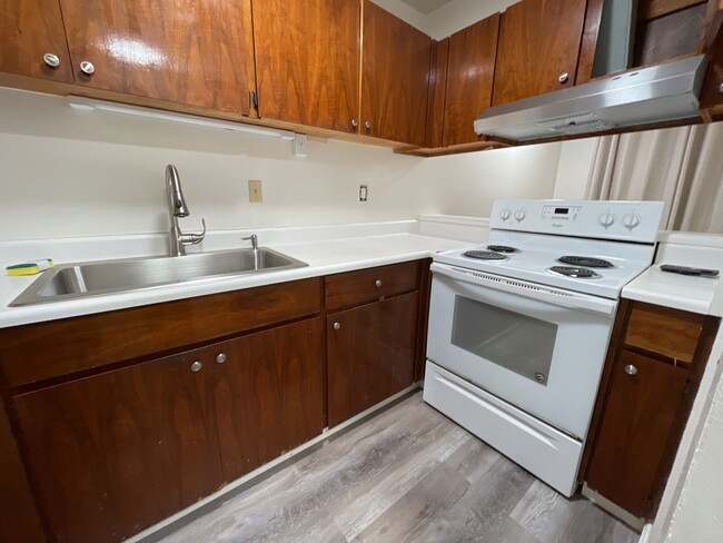 Building Photo - Mililani - Nob Hill, 2 bed, 1.5 bath, 1 pa...