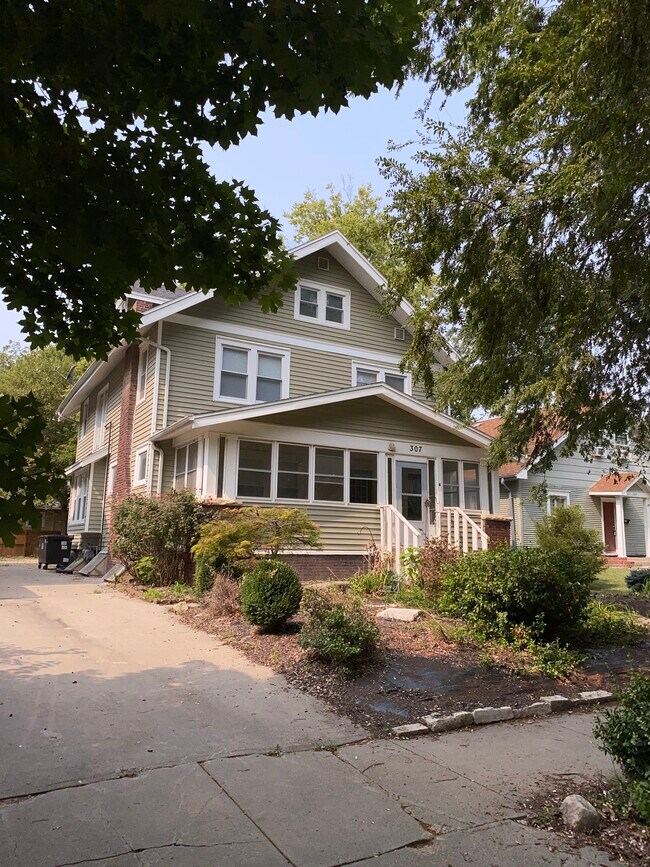 Foto del edificio - 307 N 16th St