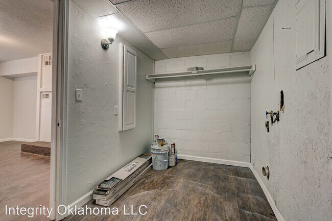 Building Photo - 4 br, 2 bath House - 1237 NW 98th
