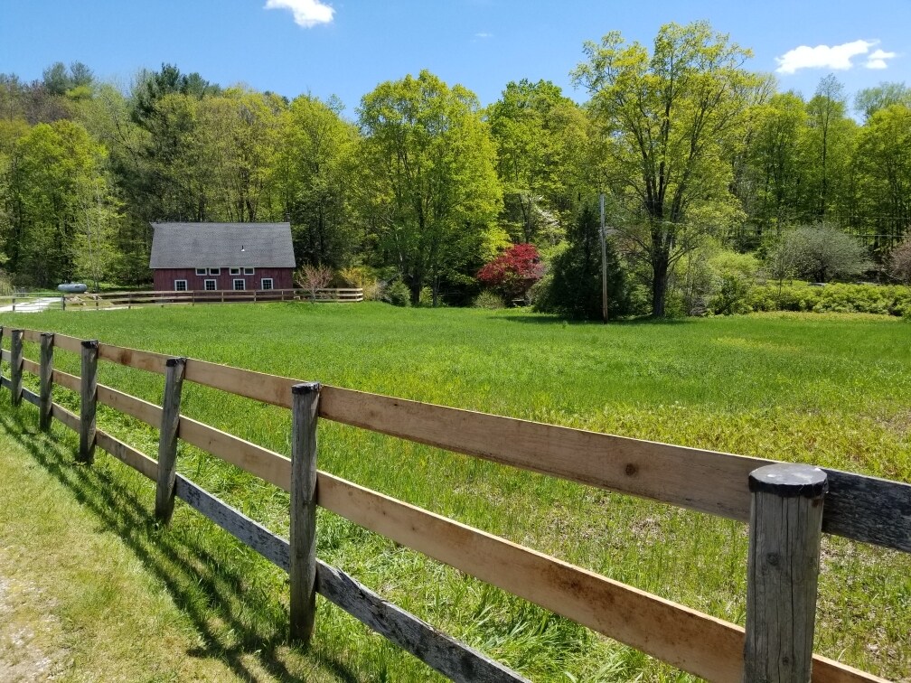 Foto principal - 1046 County Rd