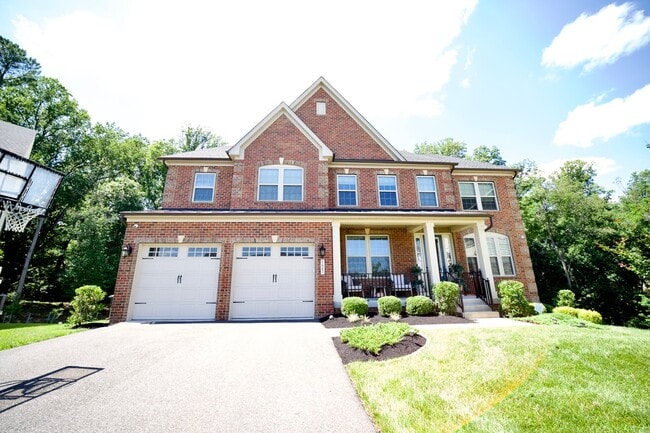 Building Photo - 7687 Cross Creek Dr