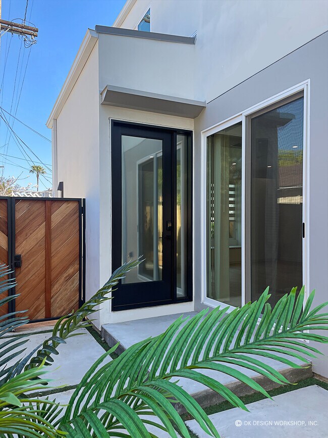 Building Photo - 3571 Helms Ave
