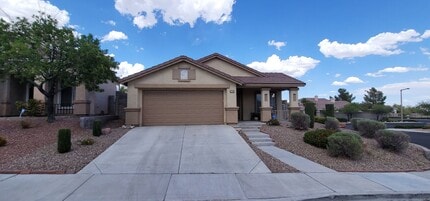 Building Photo - 1533 Waterton Dr