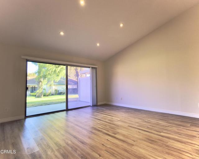 Foto del edificio - 11243 Village 11